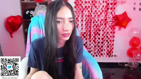 Snapshot of moonlady_ chatting on 02-14-25, 02:39 MOON online show from 02-14-25, 02:39
