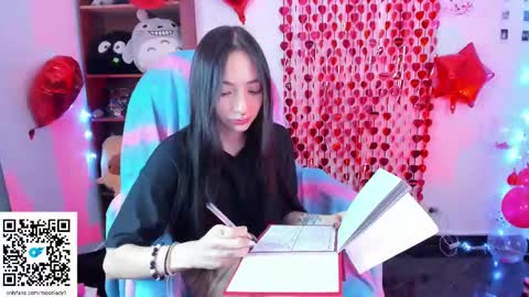 Snapshot of moonlady_ chatting on 02-21-25, 03:23 MOON online show from 02-21-25, 03:23