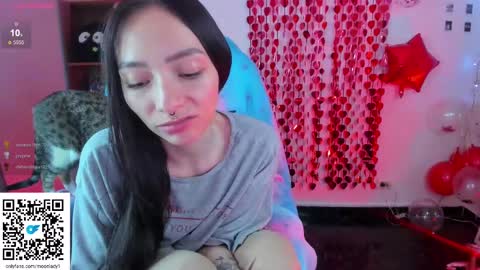 Snapshot of moonlady_ chatting on 02-24-25, 05:43 MOON online show from 02-24-25, 05:43