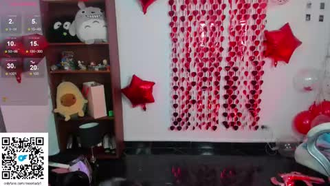 Snapshot of moonlady_ chatting on 02-25-25, 02:25 MOON online show from 02-25-25, 02:25