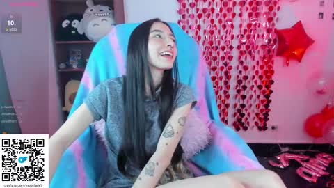 Snapshot of moonlady_ chatting on 03-02-25, 05:33 MOON online show from 03-02-25, 05:33