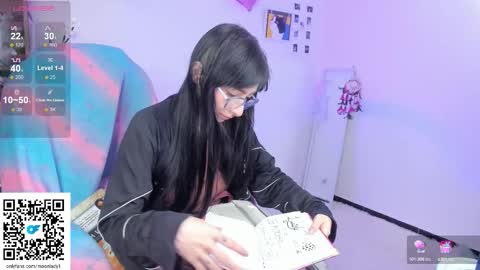 Snapshot of moonlady_ chatting on 09-19-25, 04:03 MOON online show from 09-19-25, 04:03