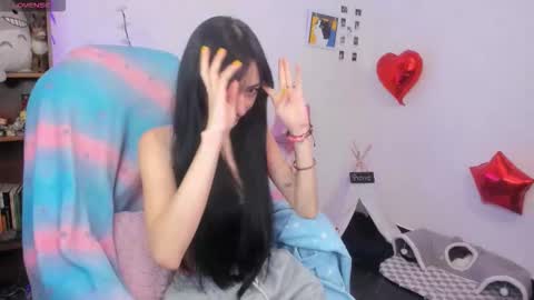 MOON  online show from 02-13-26, 01:45