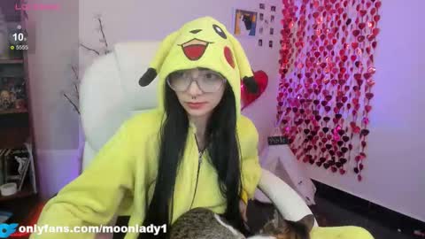 MOON  online show from 02-25-26, 01:48