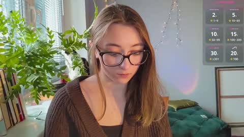 Snapshot of moonlight__lovers chatting on 12-24-24, 12:11 Dana online show from 12-24-24, 12:11