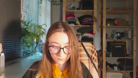 Snapshot of moonlight__lovers chatting on 03-11-25, 11:44 Dana online show from 03-11-25, 11:44