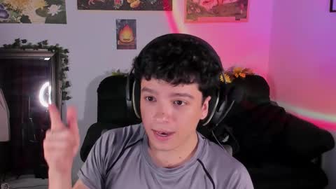 Clove online show from 01-09-26, 04:26