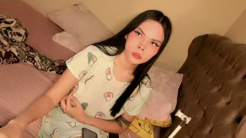 Snapshot of moonlight_dahlia19 chatting on 08-02-26, 06:06 SexyYummyDahlia online show from 08-02-26, 06:06