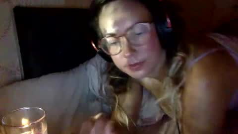 Snapshot of moonlight_kitty chatting on 06-08-26, 12:25 Moonlight Kitty online show from 06-08-26, 12:25