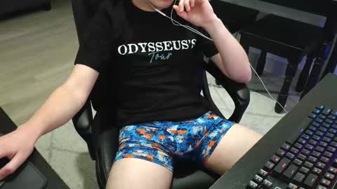 Snapshot of moonlighter7 chatting on 12-16-25, 02:49 moonlighter7 online show from 12-16-25, 02:49