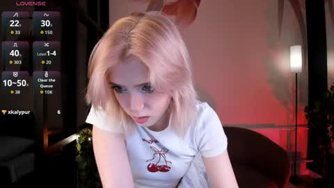 Snapshot of moonlitasuna chatting on 04-29-26, 01:48 Asuna online show from 04-29-26, 01:48