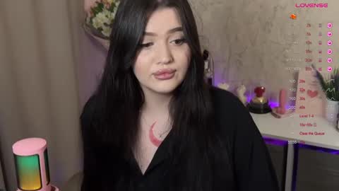 Snapshot of moonrenata chatting on 02-21-25, 11:32 Ri online show from 02-21-25, 11:32