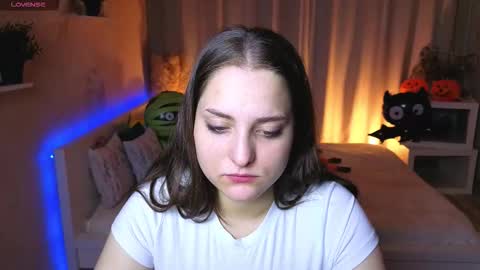 Snapshot of moonscribe chatting on 10-20-25, 03:40 Lina online show from 10-20-25, 03:40