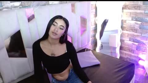 Moon  online show from 10-23-25, 08:07