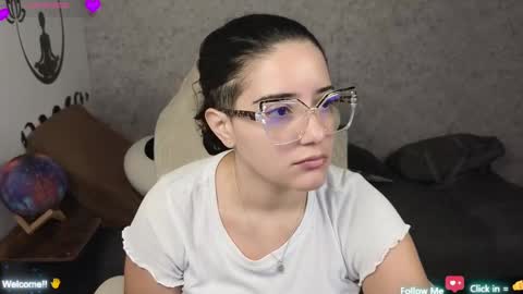 Moon Woman online show from 02-11-25, 01:10