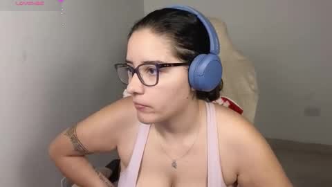 Moon Woman online show from 12-17-25, 05:46