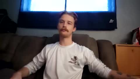 Snapshot of moose6810 chatting on 11-07-25, 04:40 M00SE online show from 11-07-25, 04:40