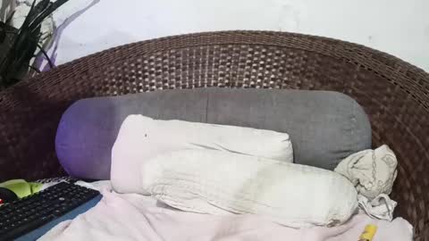 Snapshot of moreno_lutador chatting on 12-23-24, 05:06 John john online show from 12-23-24, 05:06