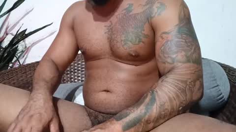 Snapshot of moreno_lutador chatting on 12-26-24, 01:18 John john online show from 12-26-24, 01:18