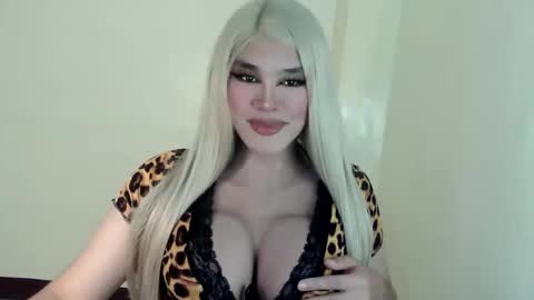 Snapshot of morgana_vile chatting on 04-14-26, 02:28 Ms. Morgana online show from 04-14-26, 02:28