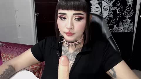 Morgan Moon online show from 11-18-25, 04:00