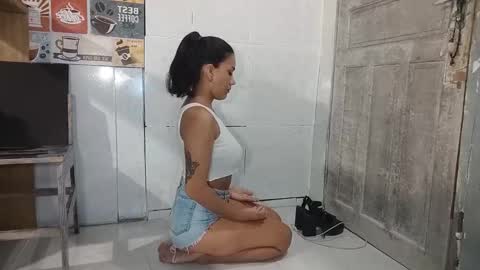 Snapshot of morochafit chatting on 02-28-25, 01:47 Karolina online show from 02-28-25, 01:47