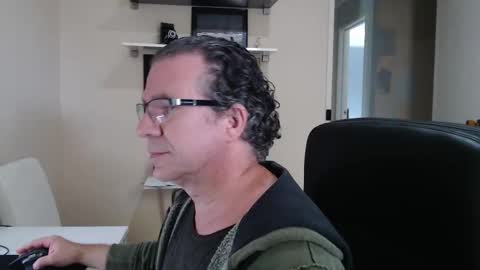 Snapshot of morpheous6 chatting on 04-18-26, 02:04 Ace online show from 04-18-26, 02:04