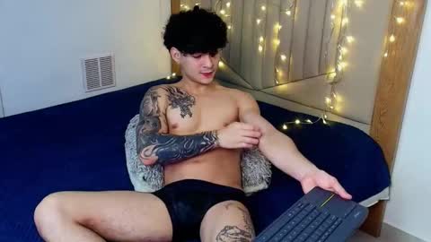 Snapshot of morthy_downey chatting on 12-11-24, 01:05 Morthy online show from 12-11-24, 01:05