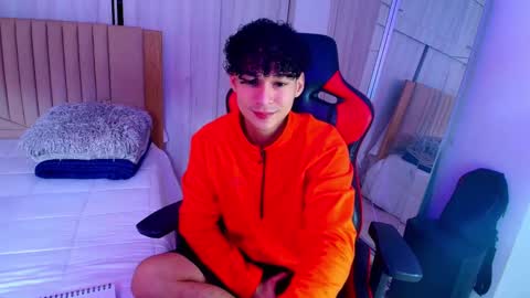 Snapshot of morthy_downey chatting on 01-10-25, 01:09 Morthy online show from 01-10-25, 01:09