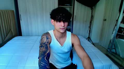 Snapshot of morthy_downey chatting on 01-31-25, 05:53 Morthy online show from 01-31-25, 05:53