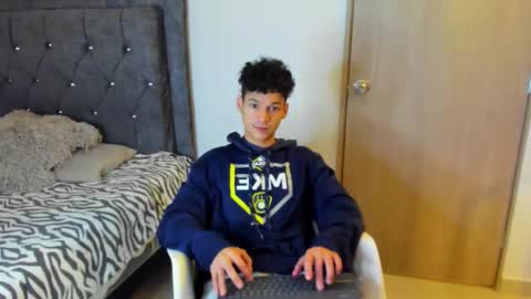 Snapshot of morthy_downey chatting on 10-15-25, 01:11 Morthy online show from 10-15-25, 01:11