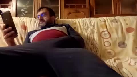 Snapshot of mospeleu chatting on 01-03-25, 04:37 Nomadu online show from 01-03-25, 04:37