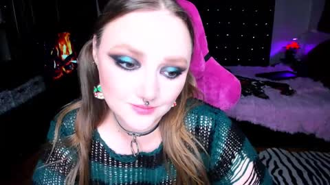 Snapshot of motorkate chatting on 12-20-24, 10:32 motorkate online show from 12-20-24, 10:32