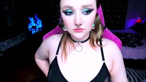 Snapshot of motorkate chatting on 12-24-24, 03:38 motorkate online show from 12-24-24, 03:38