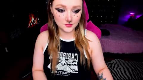 Snapshot of motorkate chatting on 02-28-25, 01:47 motorkate online show from 02-28-25, 01:47