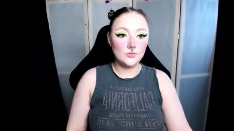 Snapshot of motorkate chatting on 11-18-25, 01:55 motorkate online show from 11-18-25, 01:55