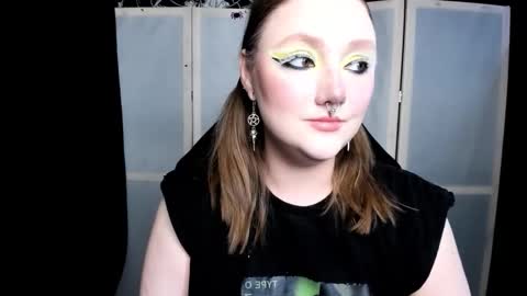 Snapshot of motorkate chatting on 11-20-25, 05:18 motorkate online show from 11-20-25, 05:18