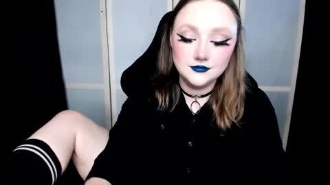 Snapshot of motorkate chatting on 12-04-25, 12:53 motorkate online show from 12-04-25, 12:53