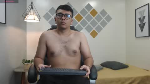 Mou Fly online show from 09-25-25, 11:25