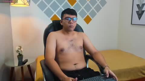 Mou Fly online show from 10-10-25, 11:42