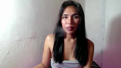 Snapshot of mouiline_rouge69 chatting on 03-27-26, 01:44 mouiline_rouge69 online show from 03-27-26, 01:44