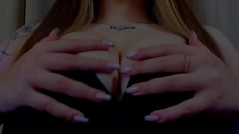 Snapshot of mousemother chatting on 03-04-26, 04:02 Carolina online show from 03-04-26, 04:02