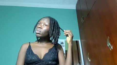 Mouthymiss online show from 03-04-25, 02:10