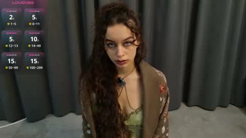 Luna online show from 12-21-25, 12:18