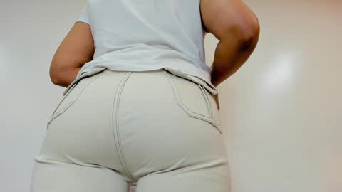 Snapshot of moxa_hot chatting on 01-04-25, 01:53 moxa hot online show from 01-04-25, 01:53