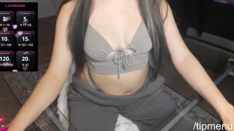 Snapshot of moxiexfoxie chatting on 04-22-26, 05:54 moxieXfoxie online show from 04-22-26, 05:54