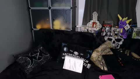Moxxxie Morbid online show from 03-05-25, 08:21