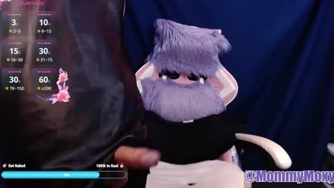 Snapshot of moxynverve chatting on 10-31-25, 04:19 Moxy online show from 10-31-25, 04:19