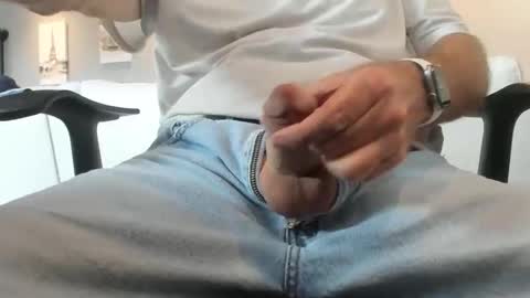 Daddy online show from 10-28-25, 06:21