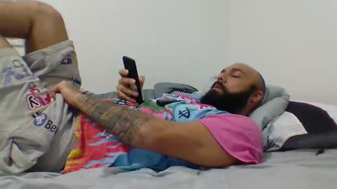 Mr8 online show from 12-28-24, 05:55